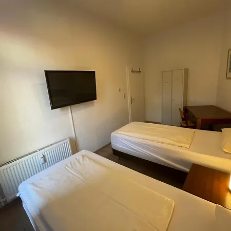 Monteurwohnungen In Linden-mitte, Nahe Der B6 *