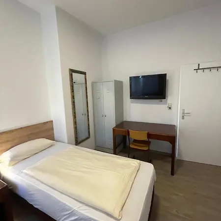 Monteurwohnungen In Linden-mitte, Nahe Der B6 Apartamento Hanóver